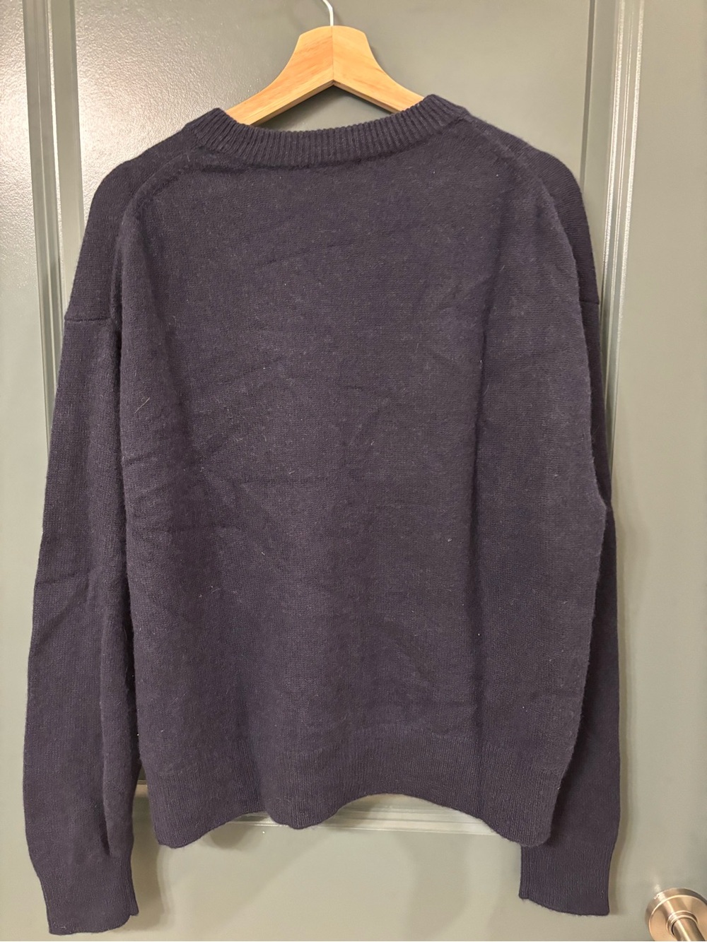 Aritzia Essential Cashmere Relic Sweater Large in Dark Navy Night - Picture 3 of 4